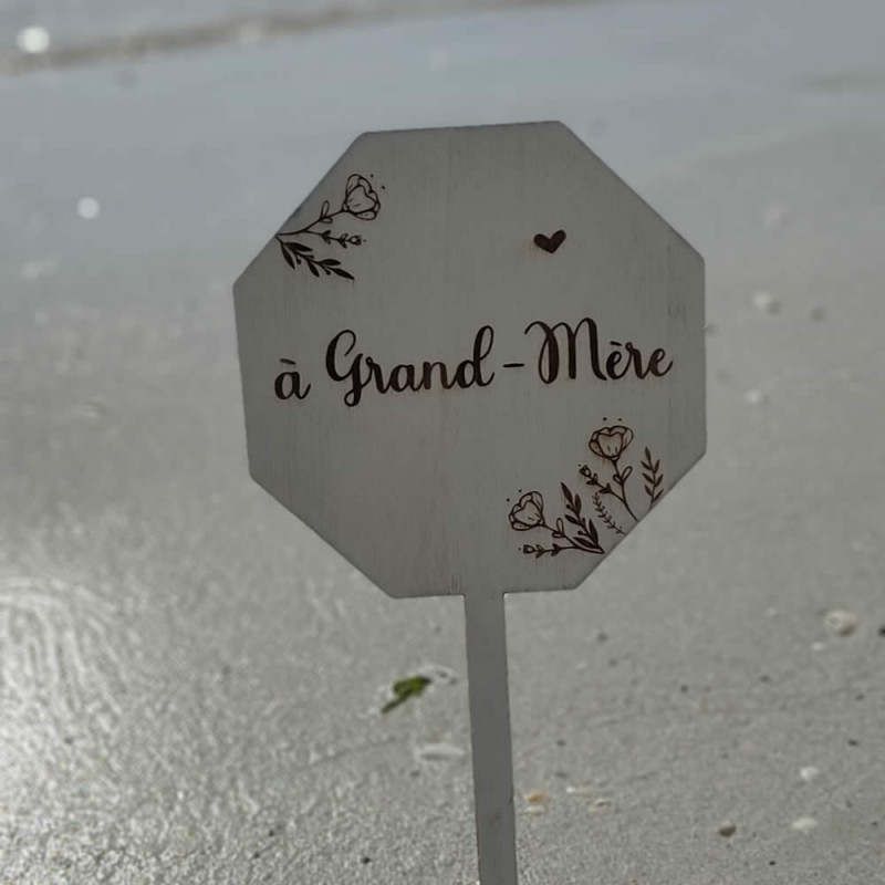 inscription-bois-gravee_octo_grand-mere.jpg