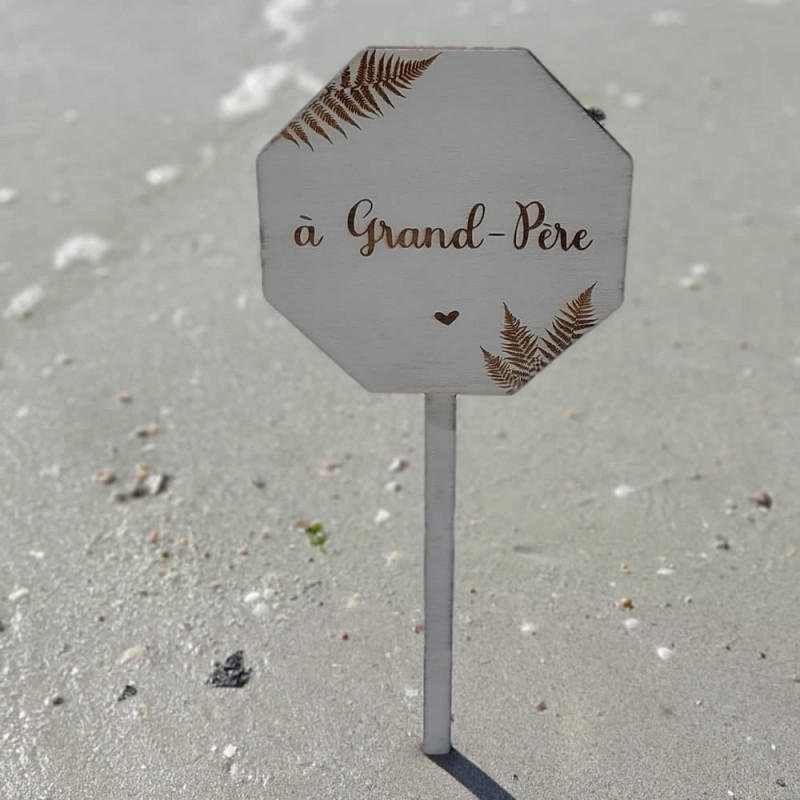 inscription-bois-gravee_octo_grand-pere.jpg