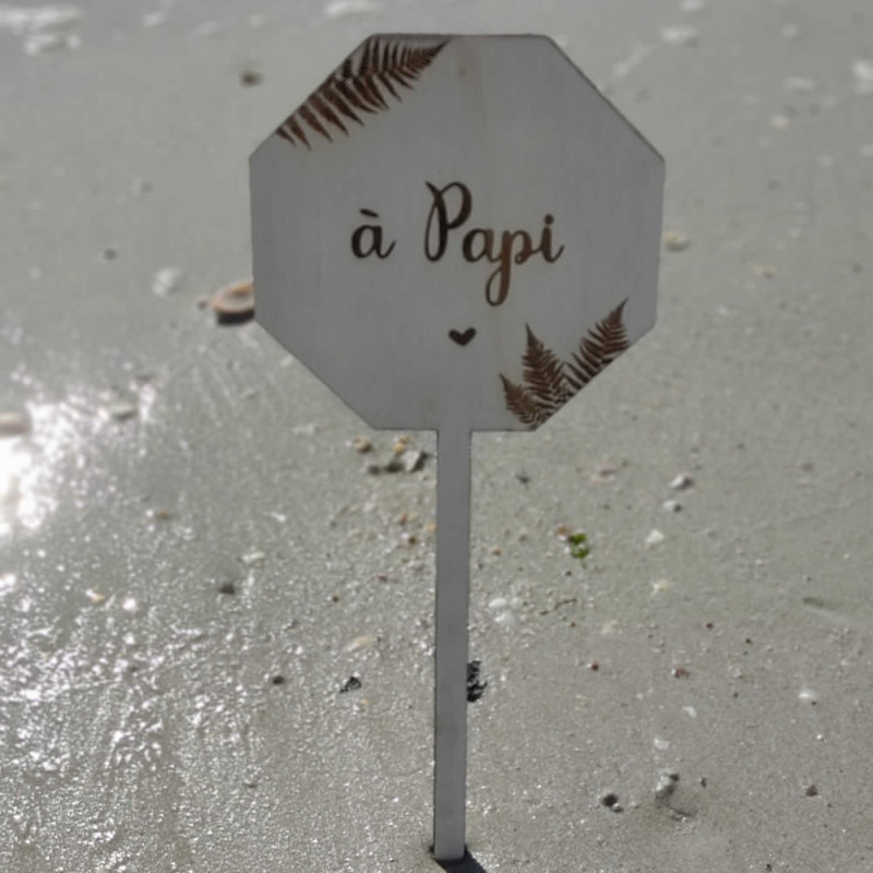 inscription-bois-gravee_octo_papi.jpg